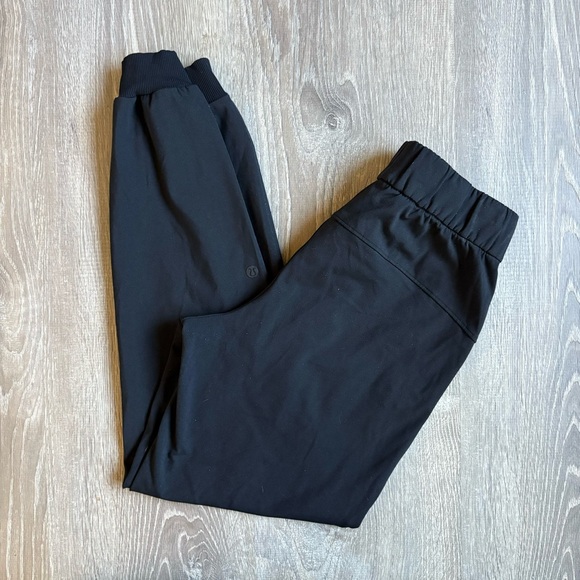 Lululemon On the Fly Jogger - Picture 2 of 3